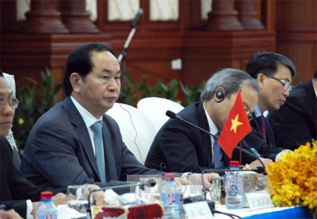 Вьетнам и Камбоджа договорились осуществлять сотрудничество в борьбе с враждебными силами